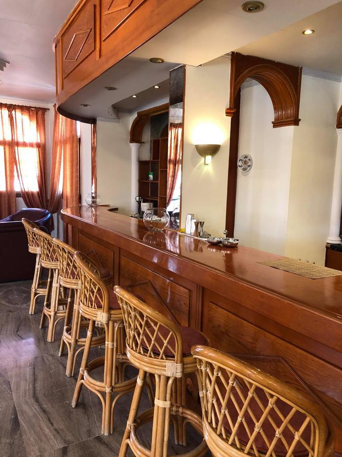 Regina Hotel Vasilátika Eksteriør billede